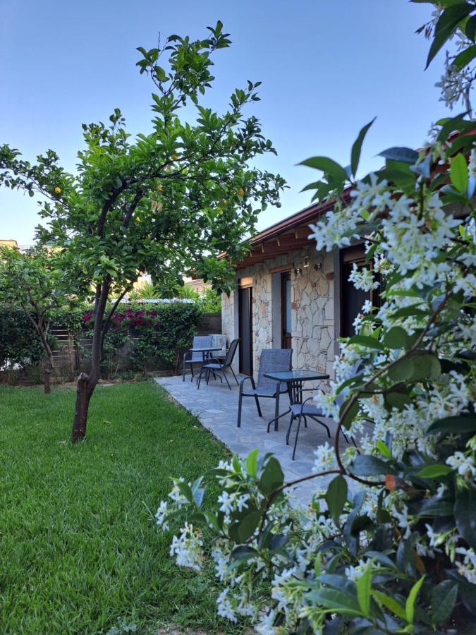Citrus Garden Apartment Nea Skioni Exterior photo