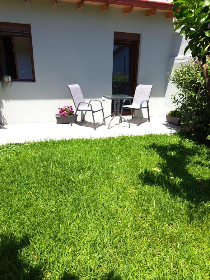 Citrus Garden Apartment Nea Skioni Exterior photo